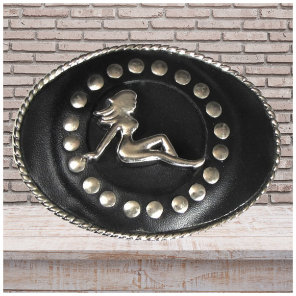 Mens LEATHER BELT BUCKLE with MUD FLAP LADY Biker Trucker 1.5" Made in USA - Picture 1 of 3
